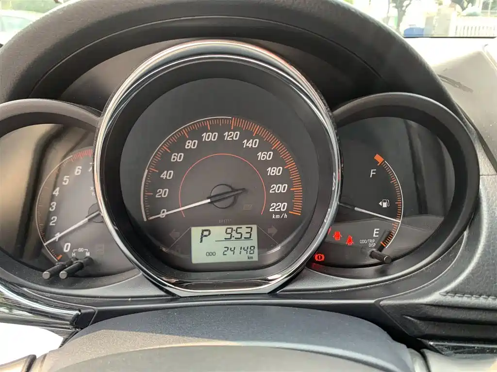 TOYOTA YARIS L ZHIXUAN