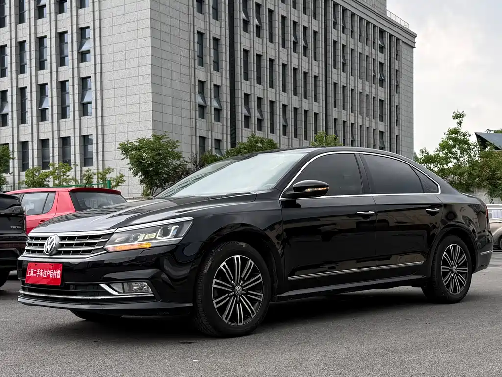 Volkswagen Passat 2017 330TSI DSG