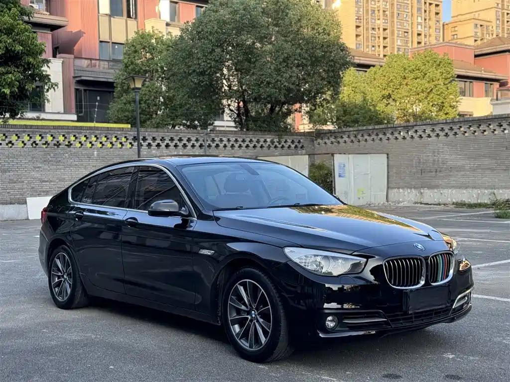 BMW 5 Series GT — миниатюра 3