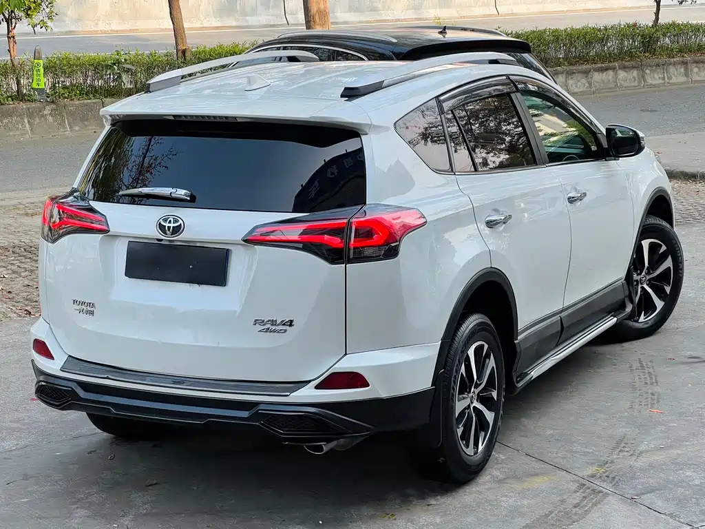 TOYOTA RAV4 RONGFANG