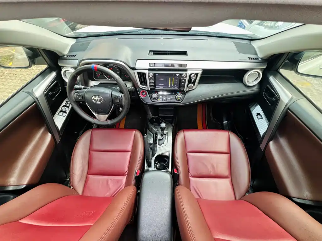 TOYOTA RAV4 RONGFANG