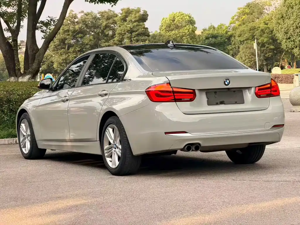 BMW 3 Series — миниатюра 6