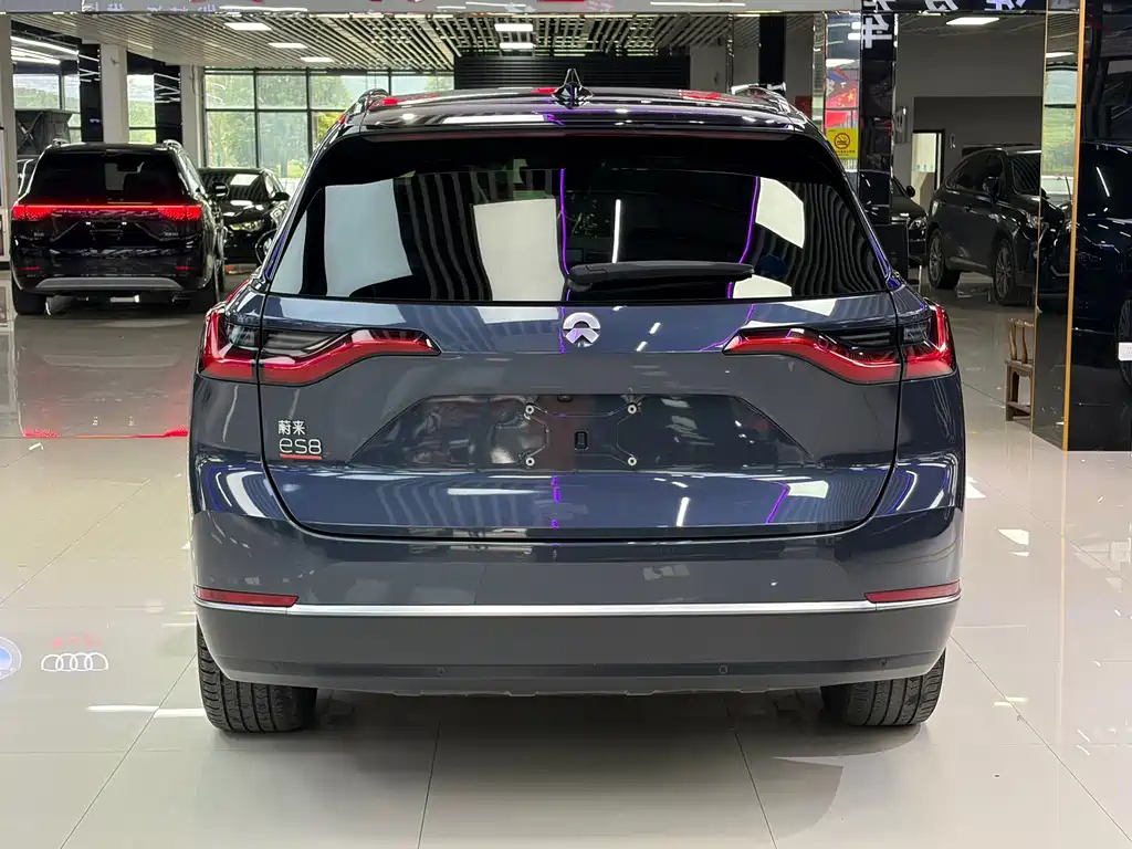 NIO ES8 — миниатюра 11