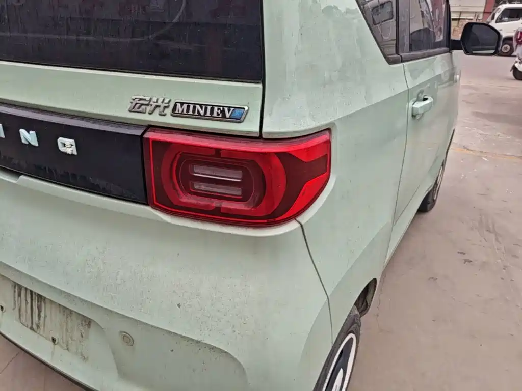 Wuling MINIEV — миниатюра 8