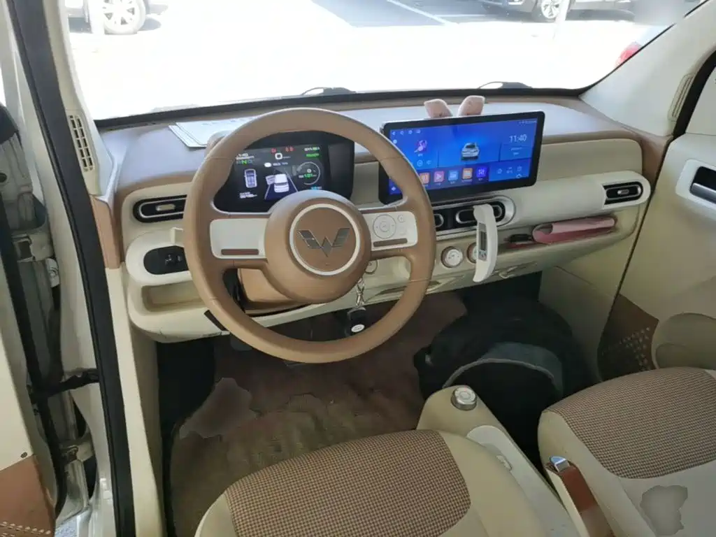 Wuling MINIEV — миниатюра 10