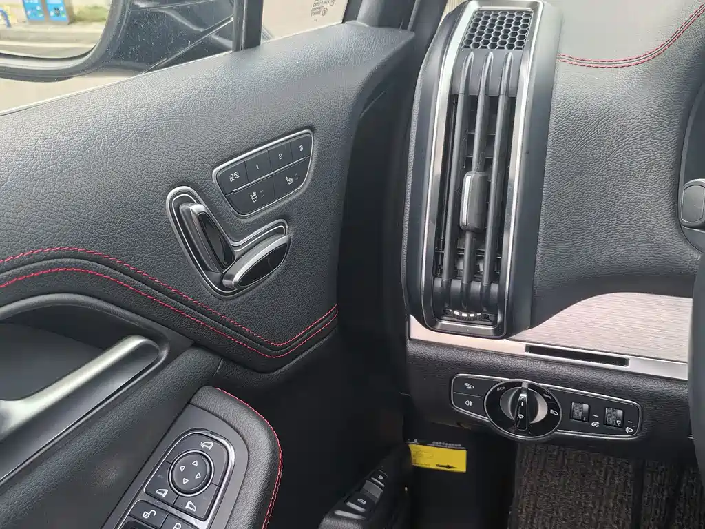 BYD Tang New Energy — миниатюра 19