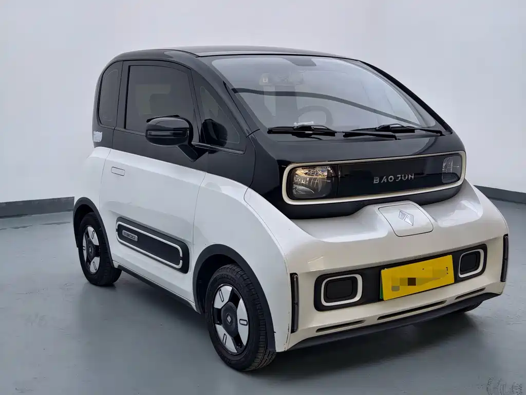 Baojun E300 — миниатюра 2