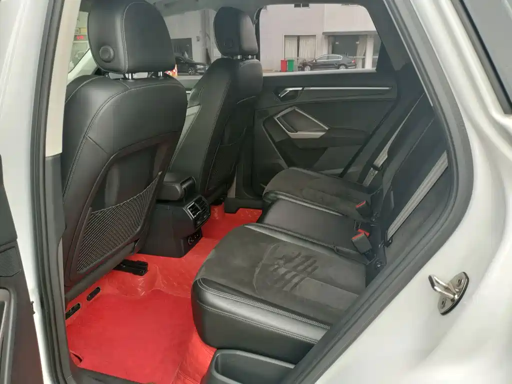 Audi Q3 — миниатюра 11