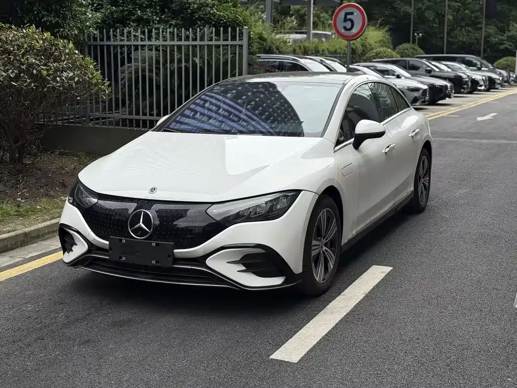 Mercedes-Benz EQE 2025