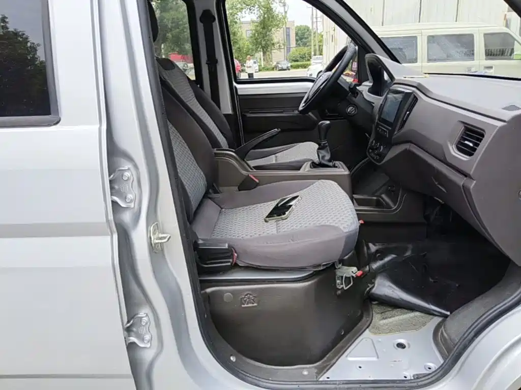 Wuling Rongguang New Truck — миниатюра 25