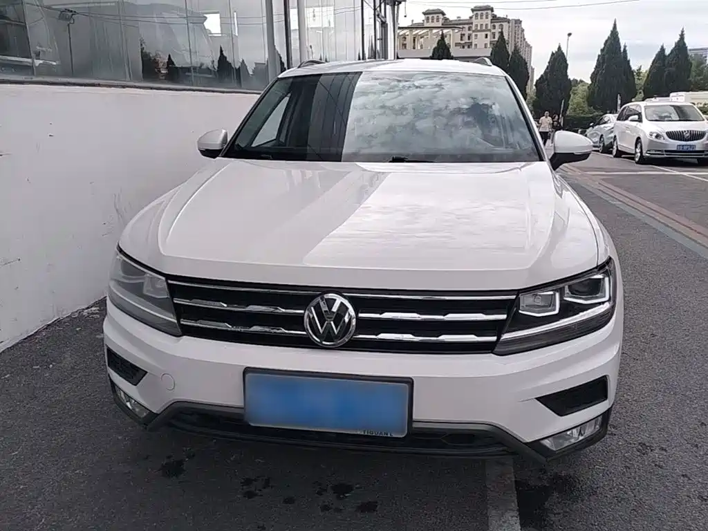 Volkswagen Tiguan L — миниатюра 3