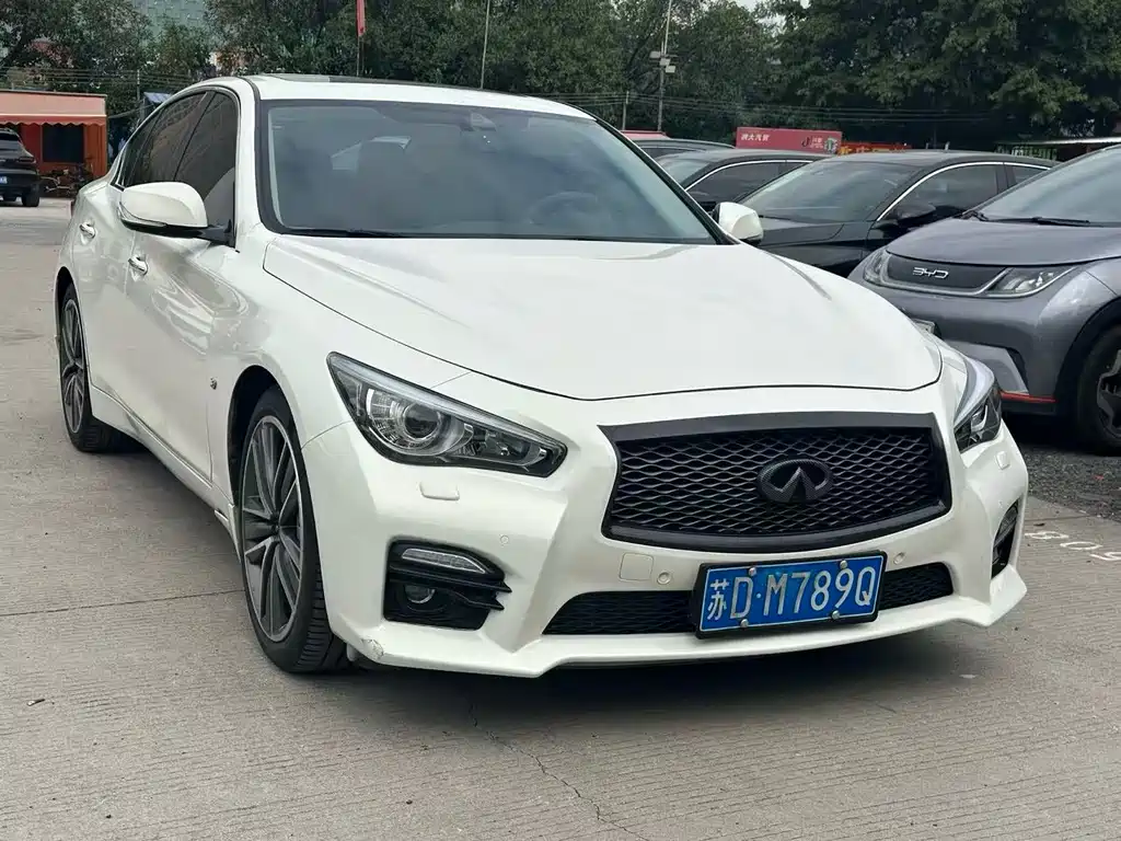 INFINITI Q50