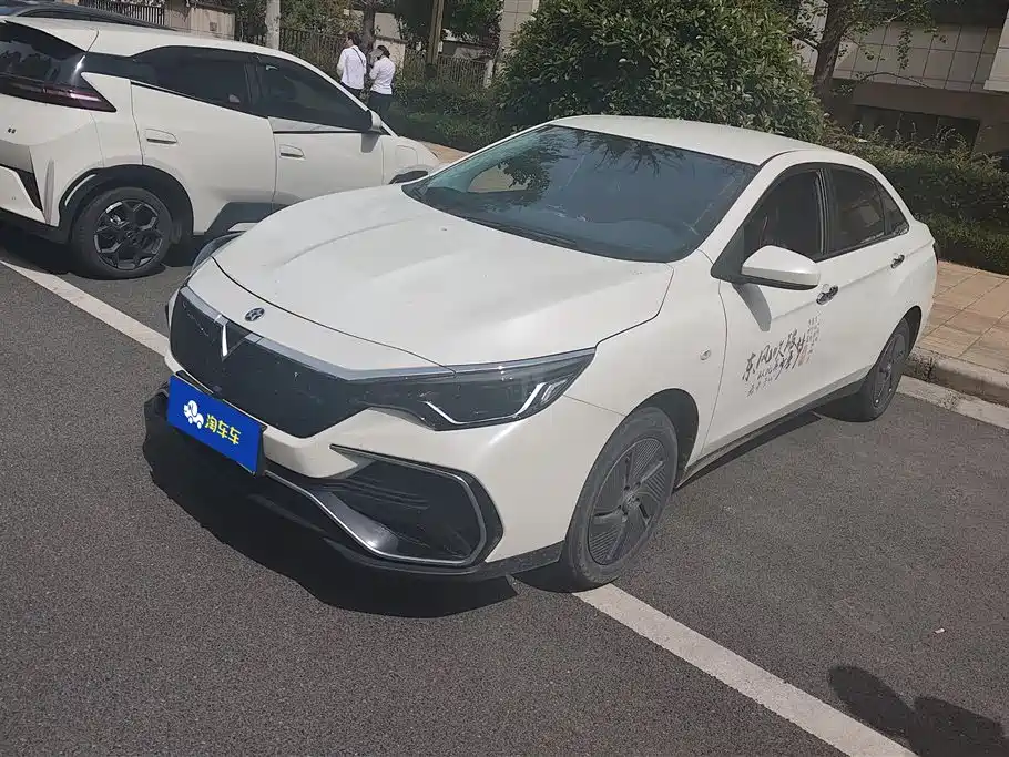 Venucia D60 EV 2023