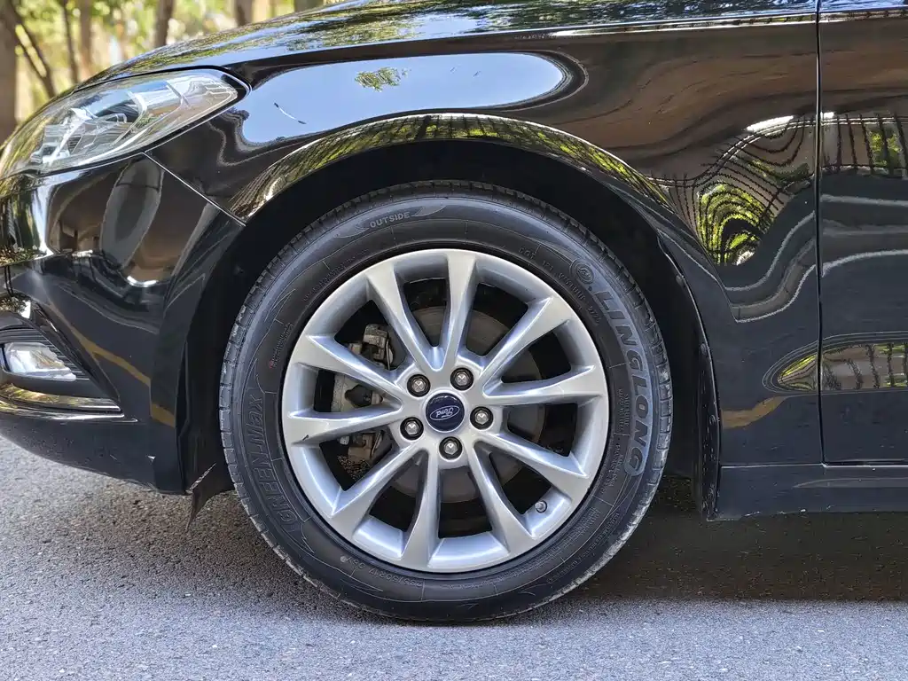 Ford Mondeo — миниатюра 4