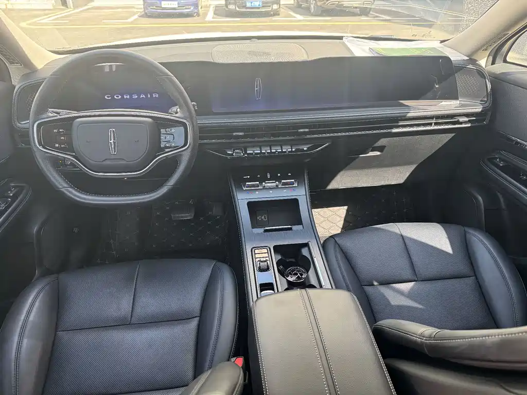 Lincoln Corsair — миниатюра 6