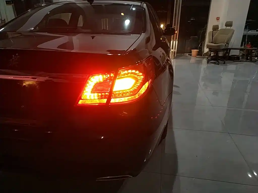 Hongqi Hongqi H7 — миниатюра 8