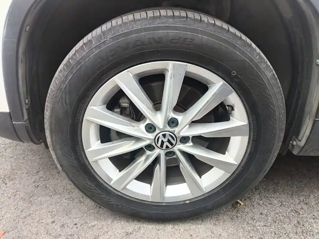 Volkswagen Tiguan — миниатюра 23