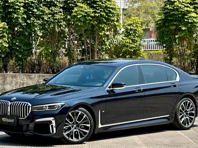 BMW 7 SERIES