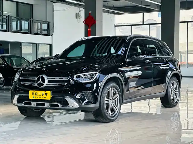 MERCEDES-BENZ GLC