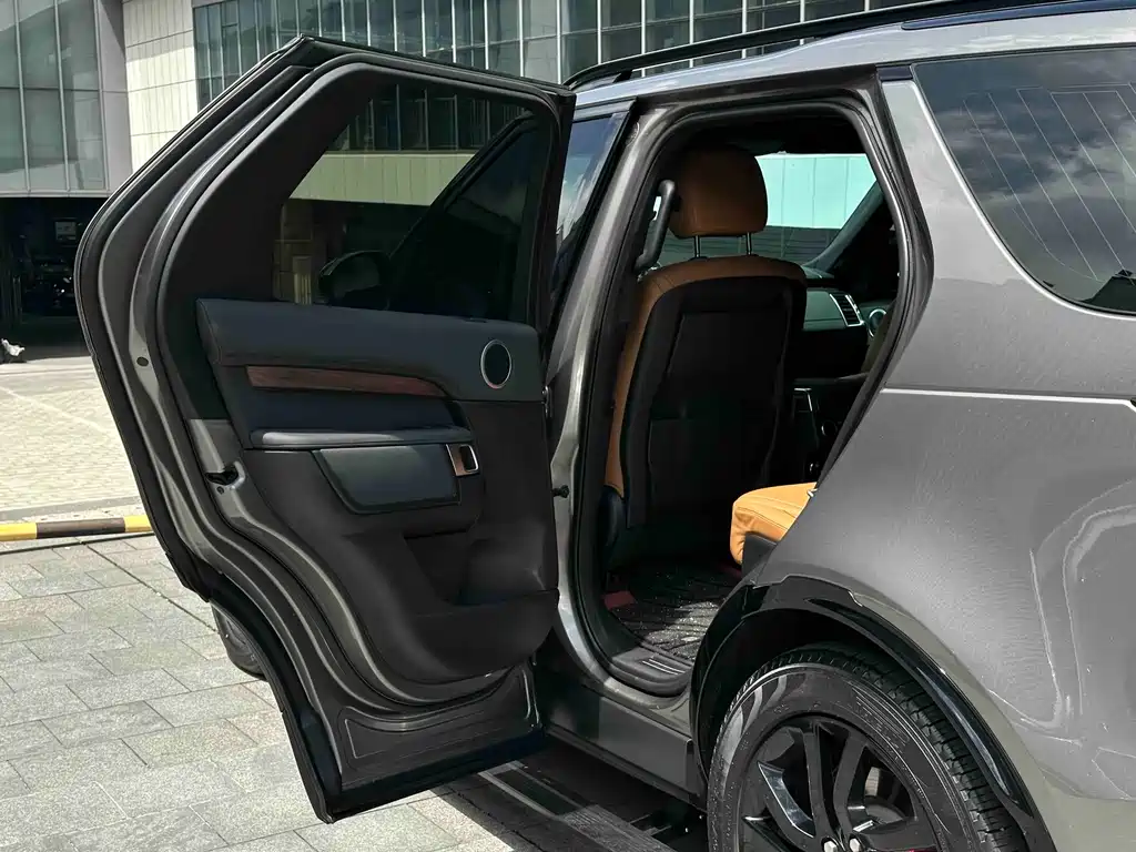 Land Rover Discovery 2017 3.0 SC V6 HSE