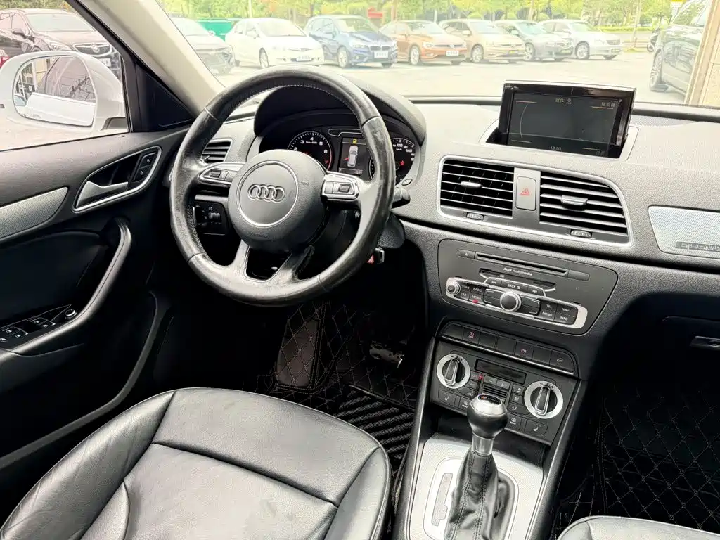 Audi Q3 — миниатюра 10