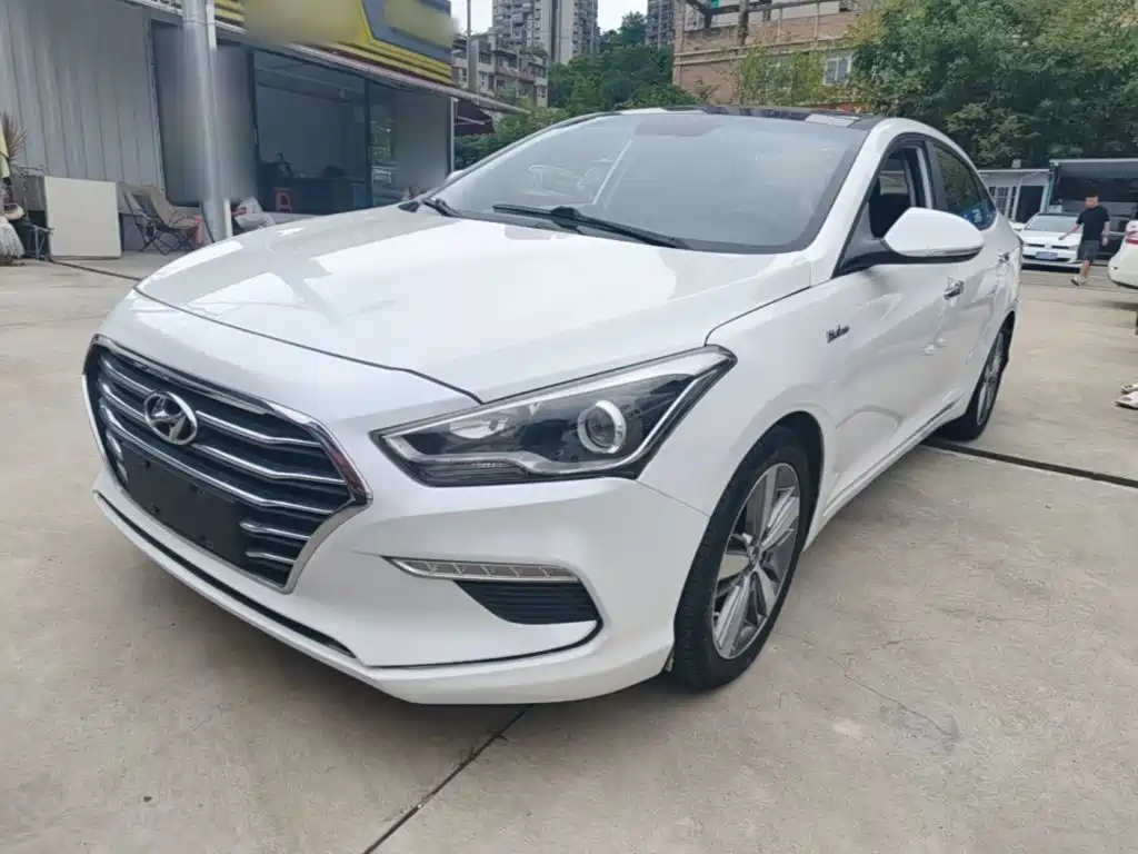 Hyundai Mistra