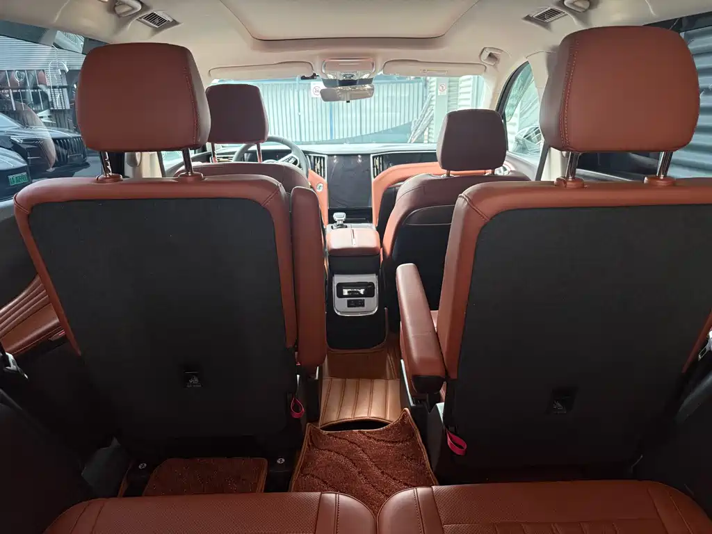 Hongqi HS7 PHEV 2025 2.0T PHEV 6 мест