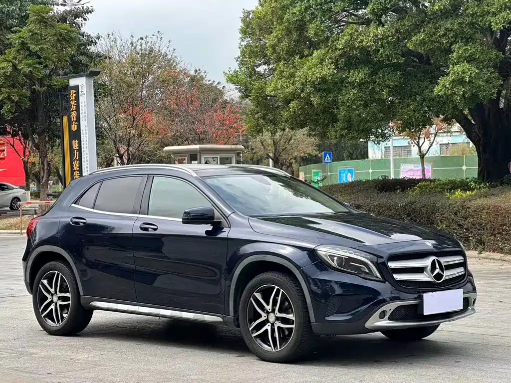 Mercedes-Benz GLA 2016 GLA 200 Fashion
