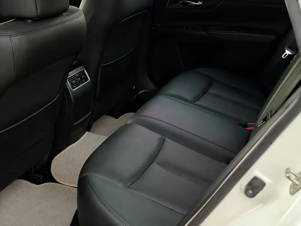 Nissan Teana — миниатюра 12