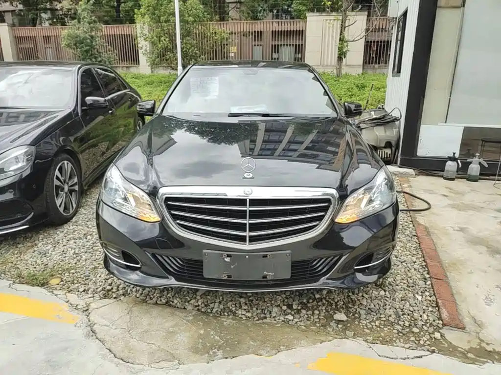 Mercedes-Benz E-Class — миниатюра 3