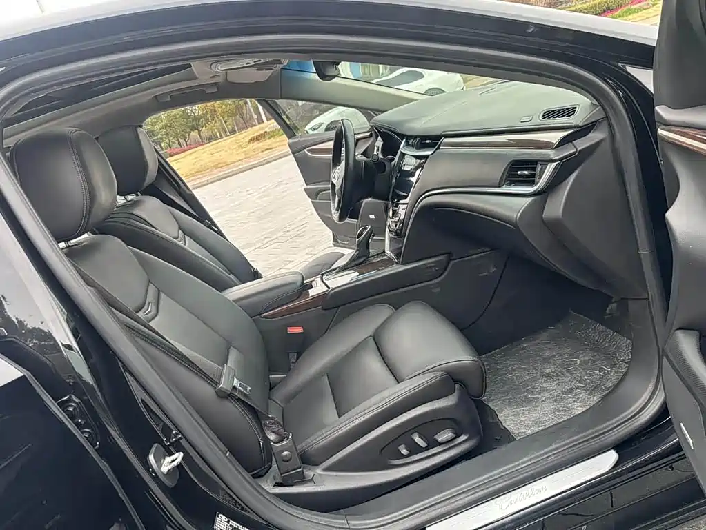 Cadillac XTS — миниатюра 11