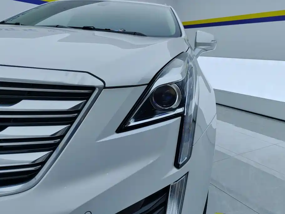 Cadillac XT5 — миниатюра 5