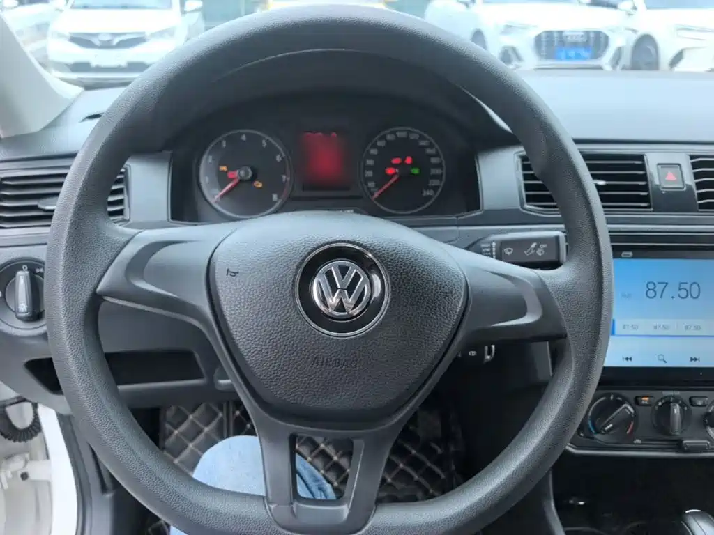 Volkswagen Santana — миниатюра 11