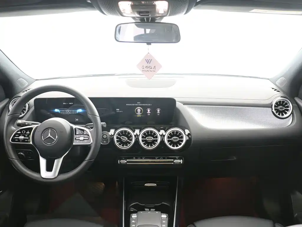 Mercedes-Benz GLA — миниатюра 8