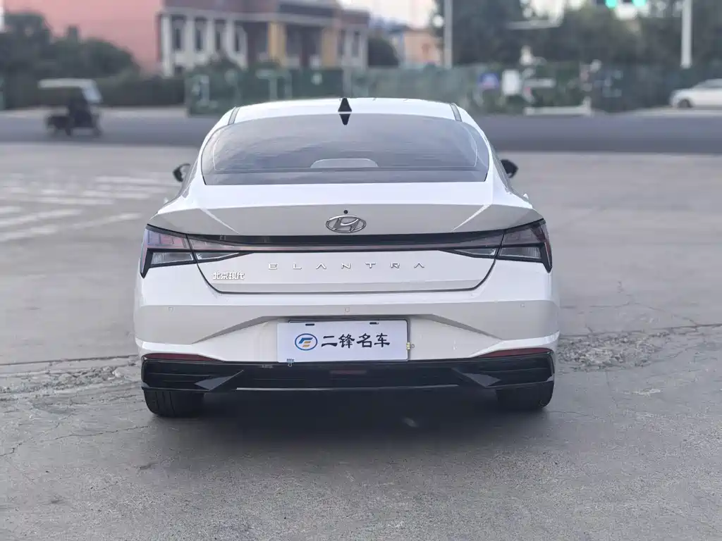 Hyundai Elantra — миниатюра 5