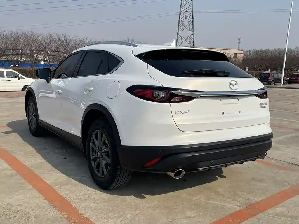 MAZDA CX 4