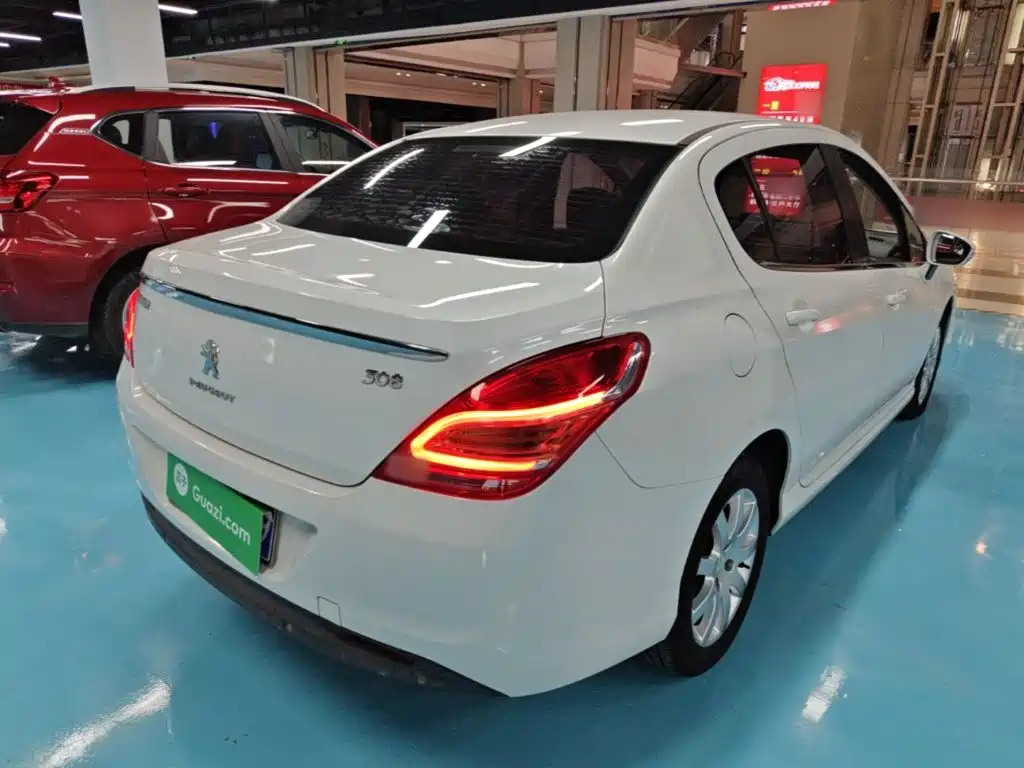 Peugeot 308 — миниатюра 7