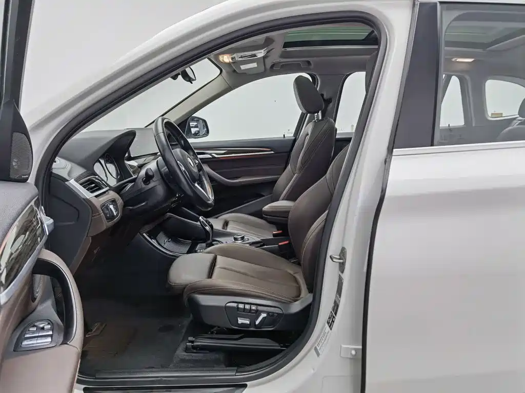 BMW X1 — миниатюра 10