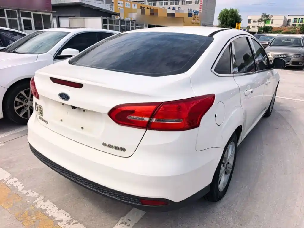 Ford Focus — миниатюра 7