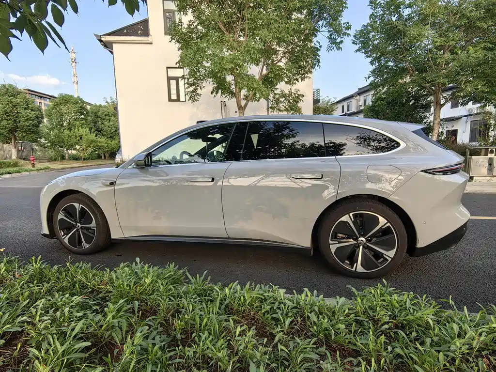 NIO ET5T 2024 75kWh Touring