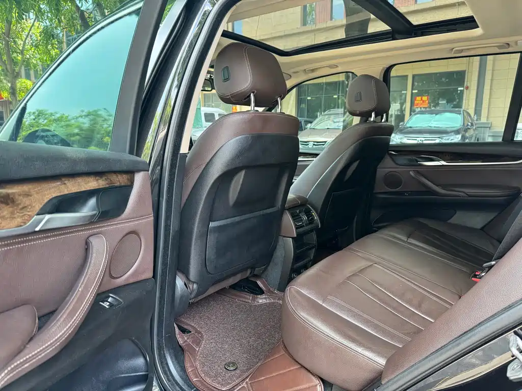 BMW X5 (Import) — миниатюра 9