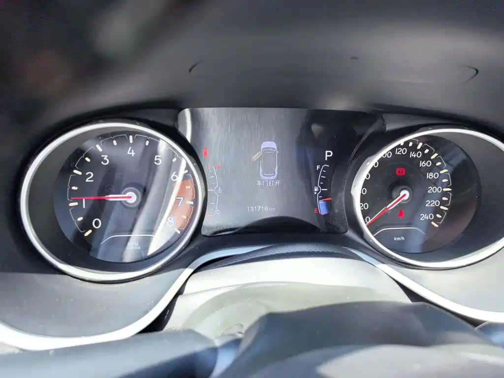 Jeep Compass — миниатюра 3