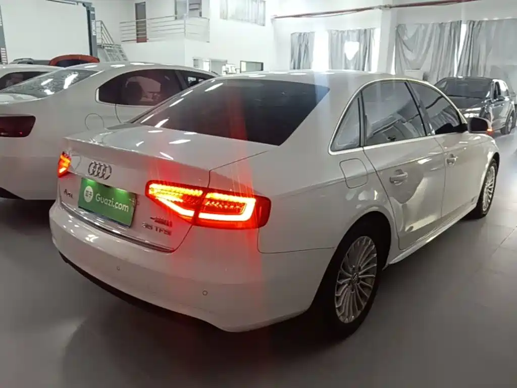 Audi A4L — миниатюра 7