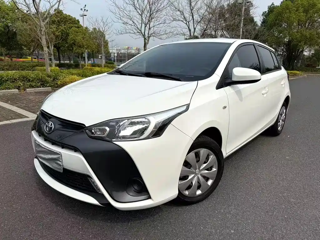 Toyota Yaris L 2020