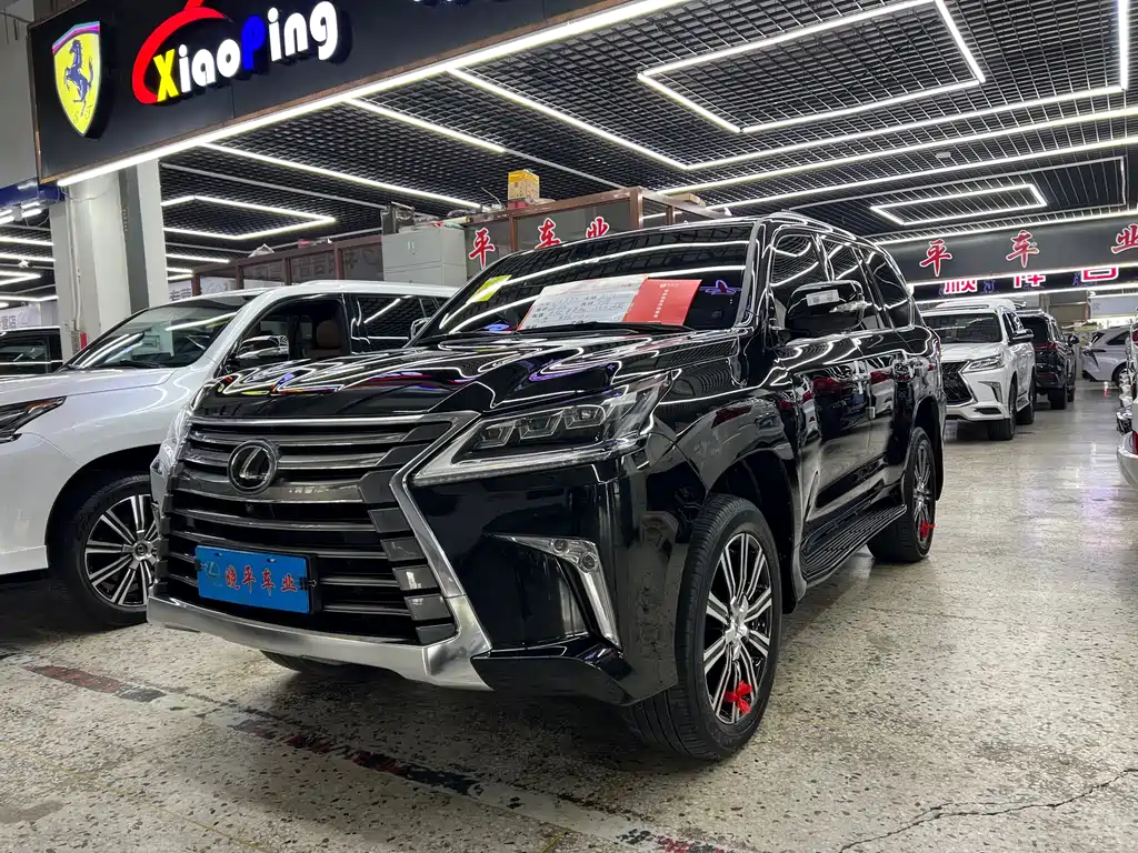 Lexus LX 2017