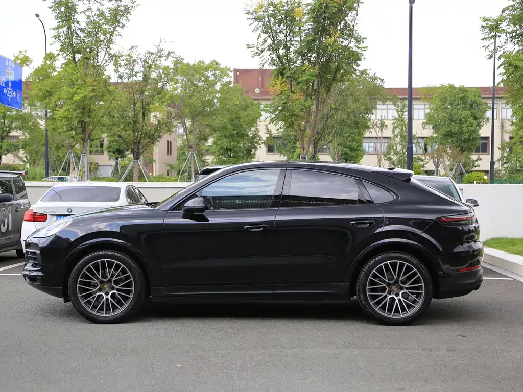 Porsche Cayenne — миниатюра 20