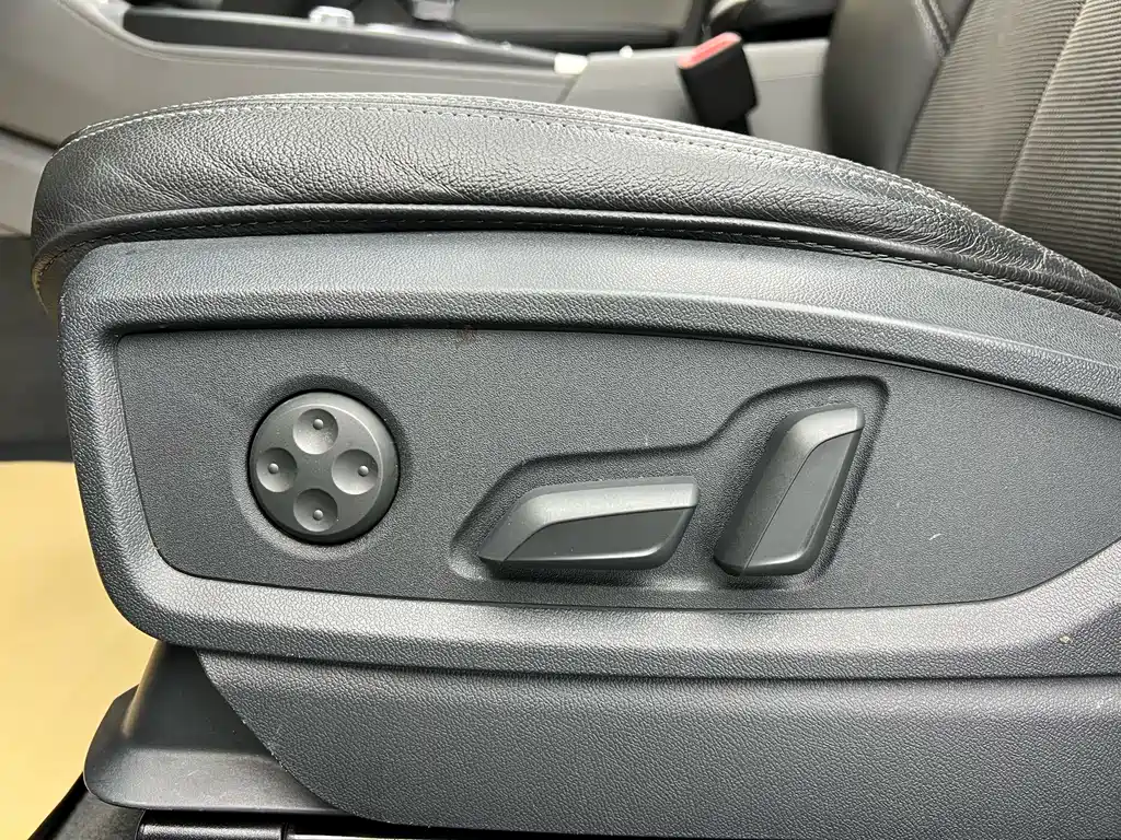 Audi Q5L 2018 40 TFSI Fashion V