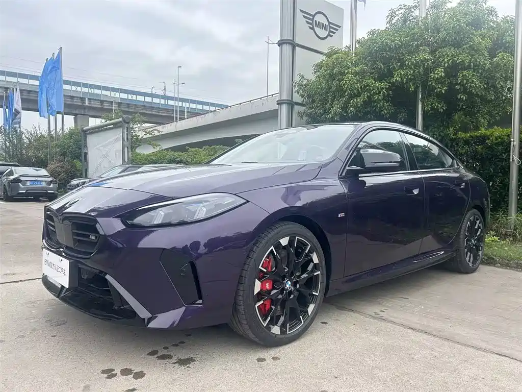 BMW M235L 2025