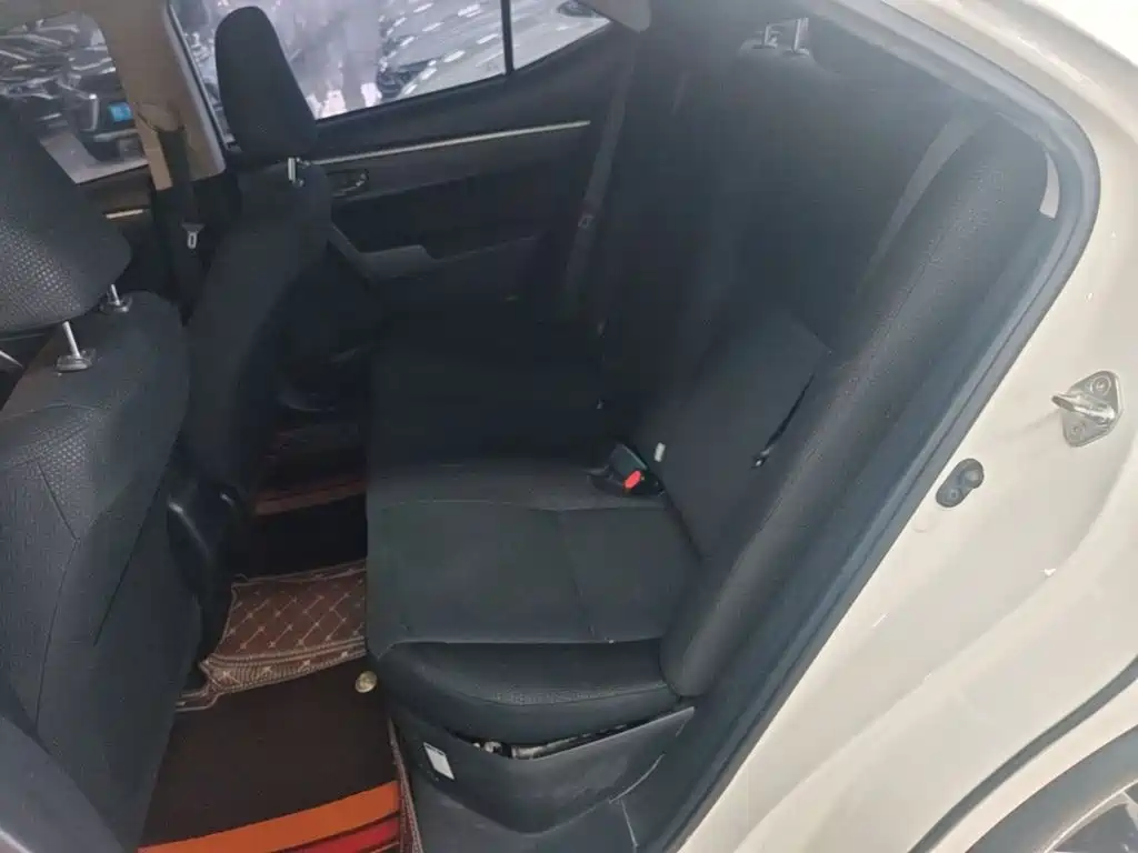 Toyota Levin Twin Engine E+ — миниатюра 13