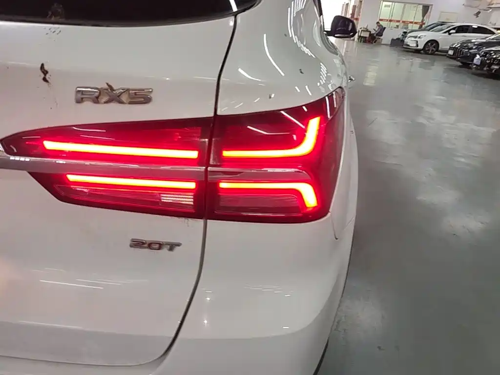 Roewe RX5 — миниатюра 8